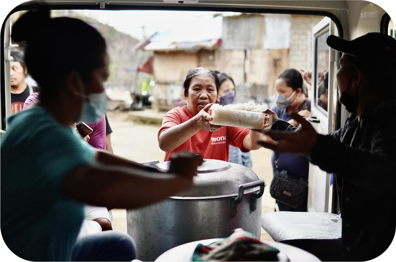 Post-disaster Community Cleanup/Ayuda Distribution